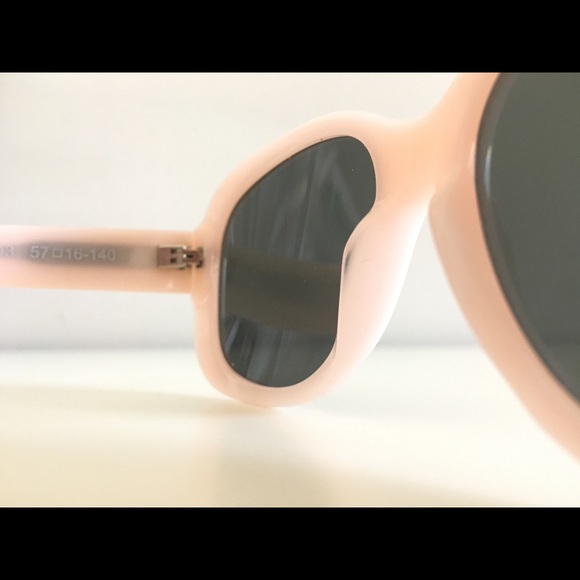 Saint Laurent- ‘Mel’ Sunglasses in Pale Pink - Picture 3 of 4